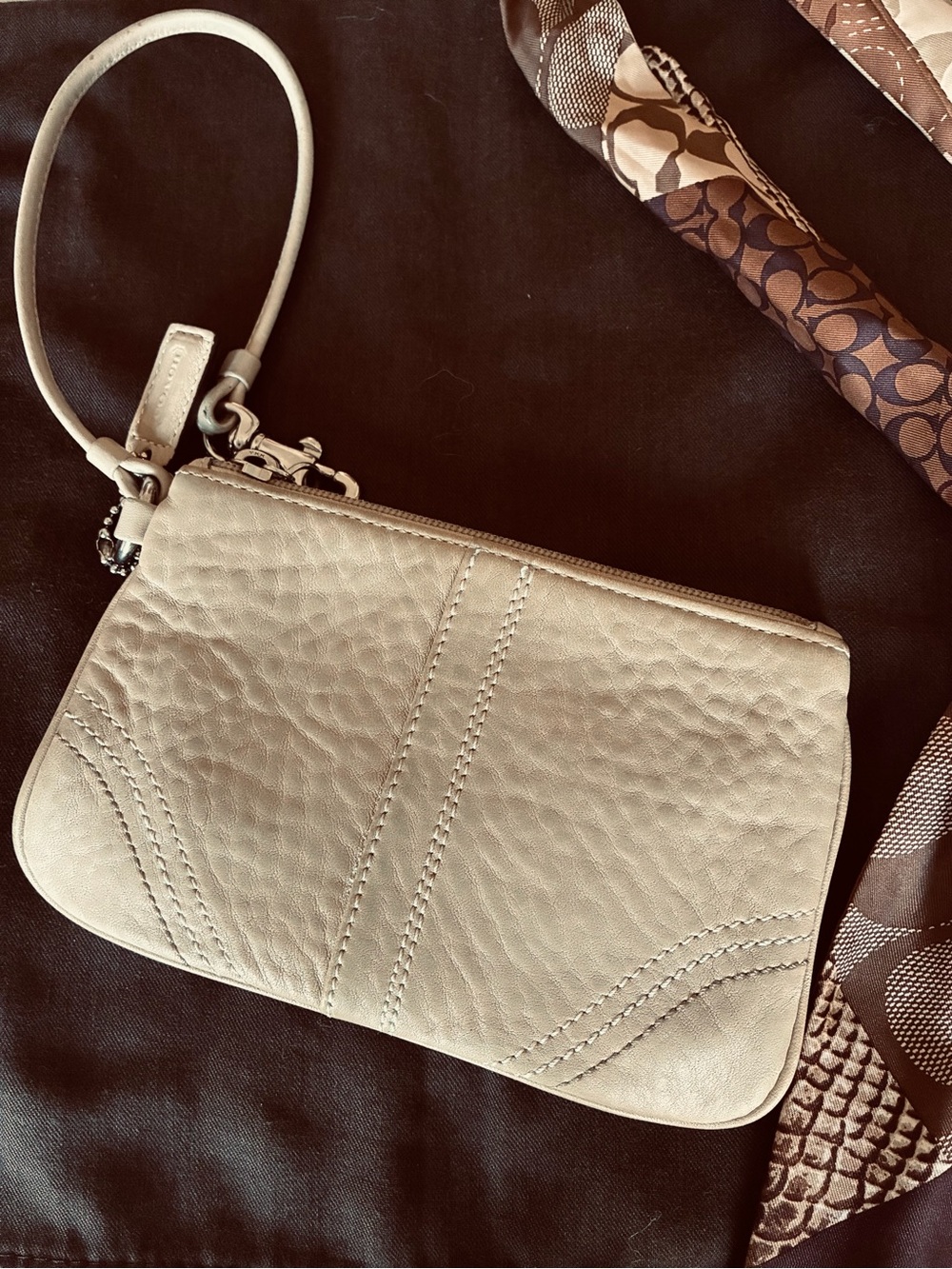 Coach Beige Leather Wristlet Clutch - Classic Neutral Women's - Picture 1 of 6